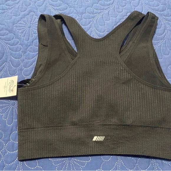 Amazon Sports Bra - Picture 2 of 6